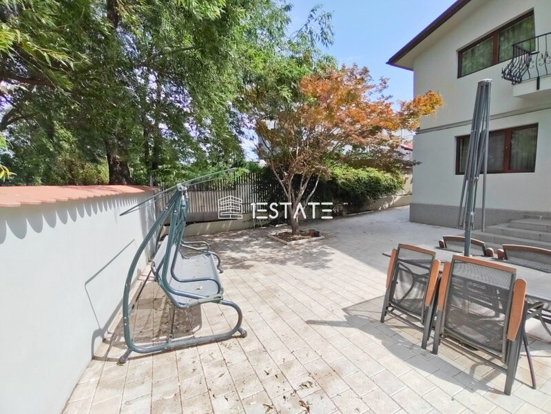 Peninsula Ostrov, casa P+M cu teren 162 mp situata pe malul lacului Fundeni,