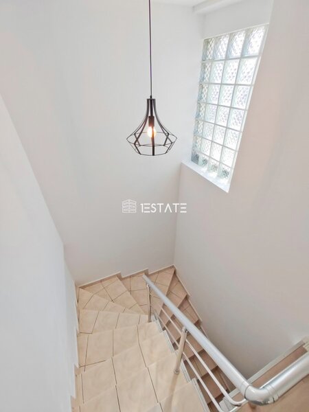 Peninsula Ostrov, casa P+M cu teren 162 mp situata pe malul lacului Fundeni,